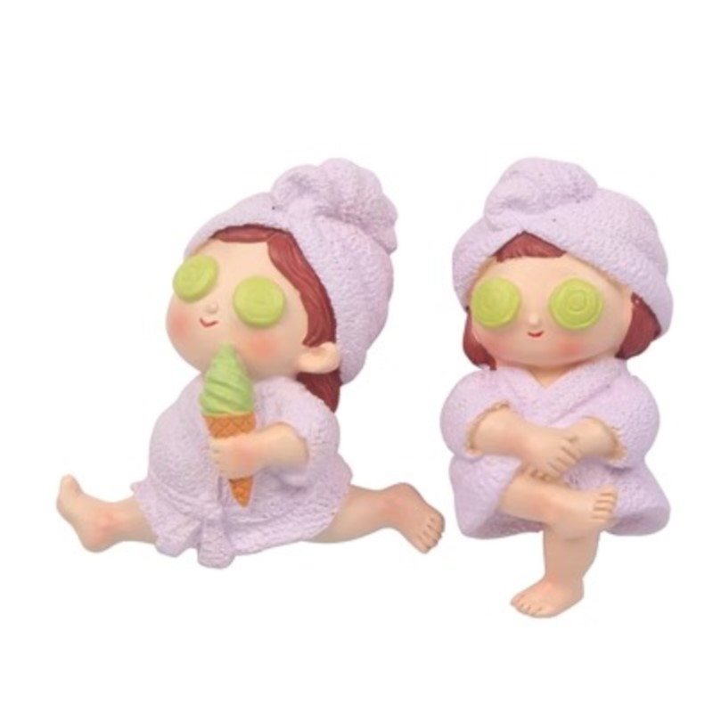 Wearing Nightgown Girl Resin R - огляд і ціна Phone Accessories For Old People