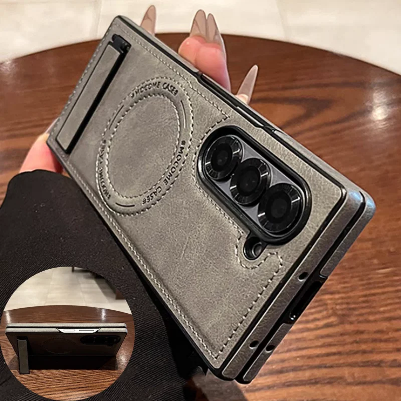 Retro Leather Hidden Tripod Ph - огляд і ціна Retro Handset Phone